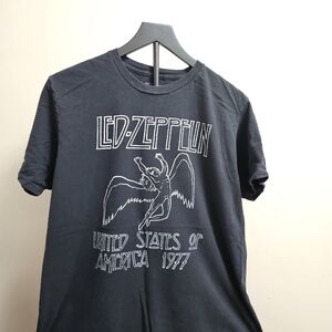 Led Zepplin Black Modern Band Tee Large